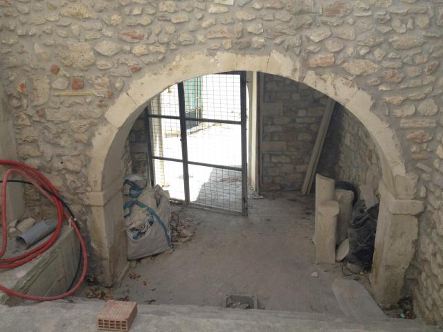 שיפוץ נכס אבן במסגרת ליווי נדל״ן מקומי