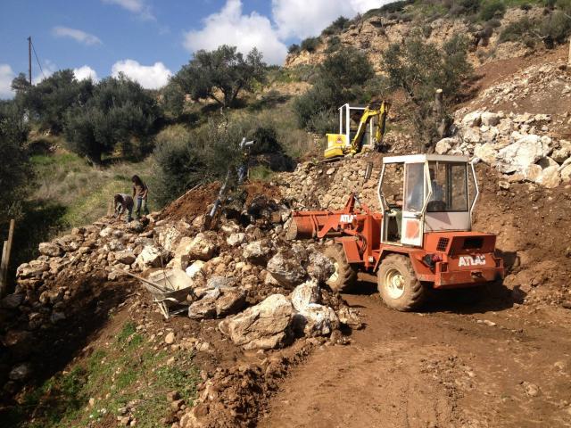 עבודות עפר והכשרת מגרש לפרויקט בנייה